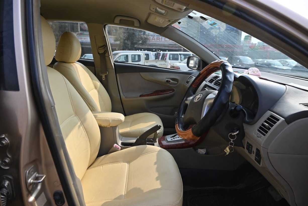 Toyota Axio - Model 2010